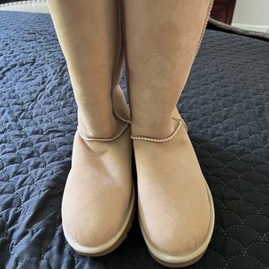 Brand new UGGS - Women’s Classic Tall
